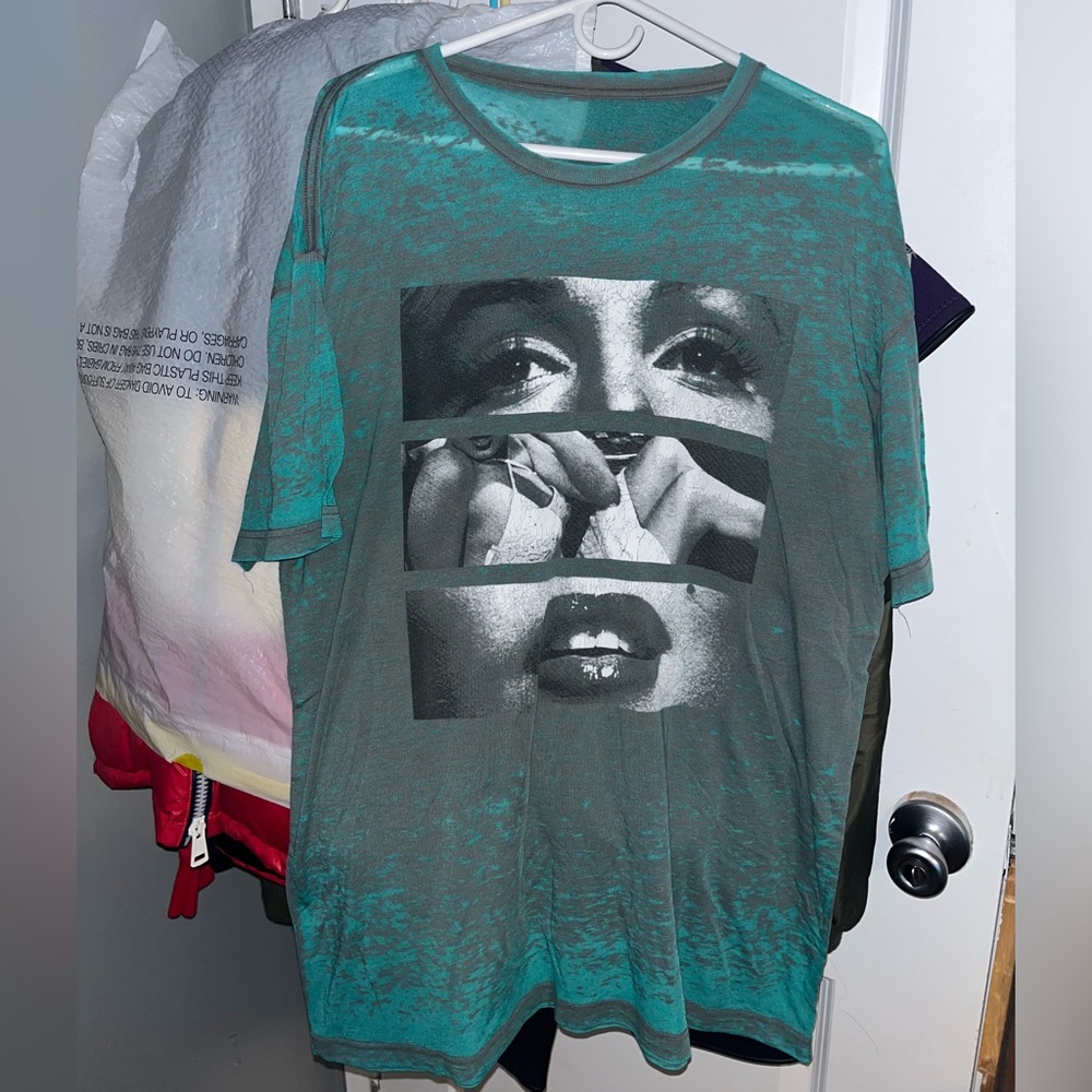 Marilyn Monroe Vintage Graphic Short Sleeve Distressed Portrait T-Shirt Men’s XL